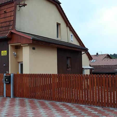 Apartman U Potoka Sadov ภายนอก รูปภาพ